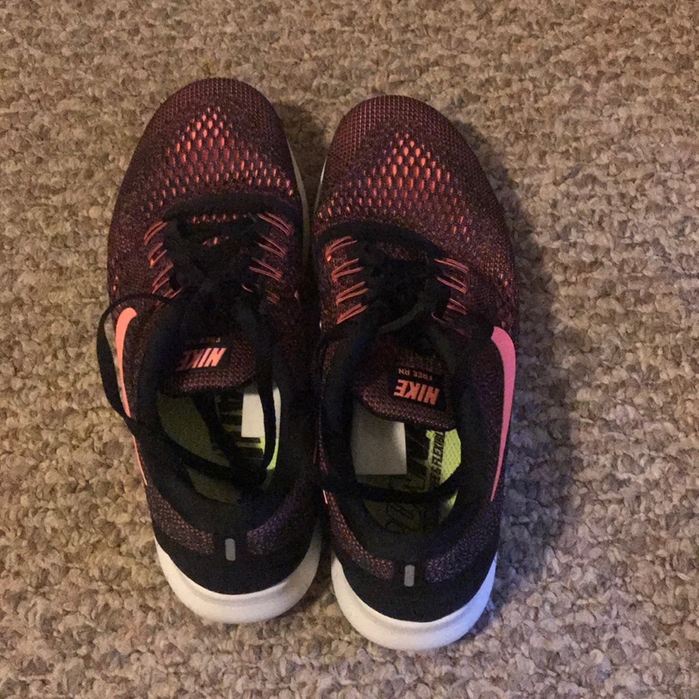Nike women’s free RN size 8.5